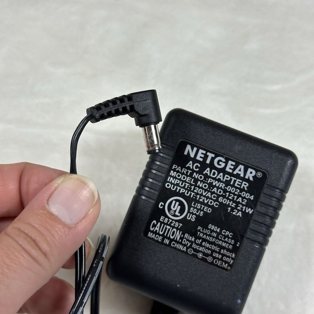 NETGEAR FS116 16-Port Fast Ethernet Switch 10/100 Mbps w/ Power Adapter Tested - Picture 11 of 11